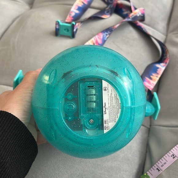 “Disney: World Of Color- Sipper” - Picture 4 of 6